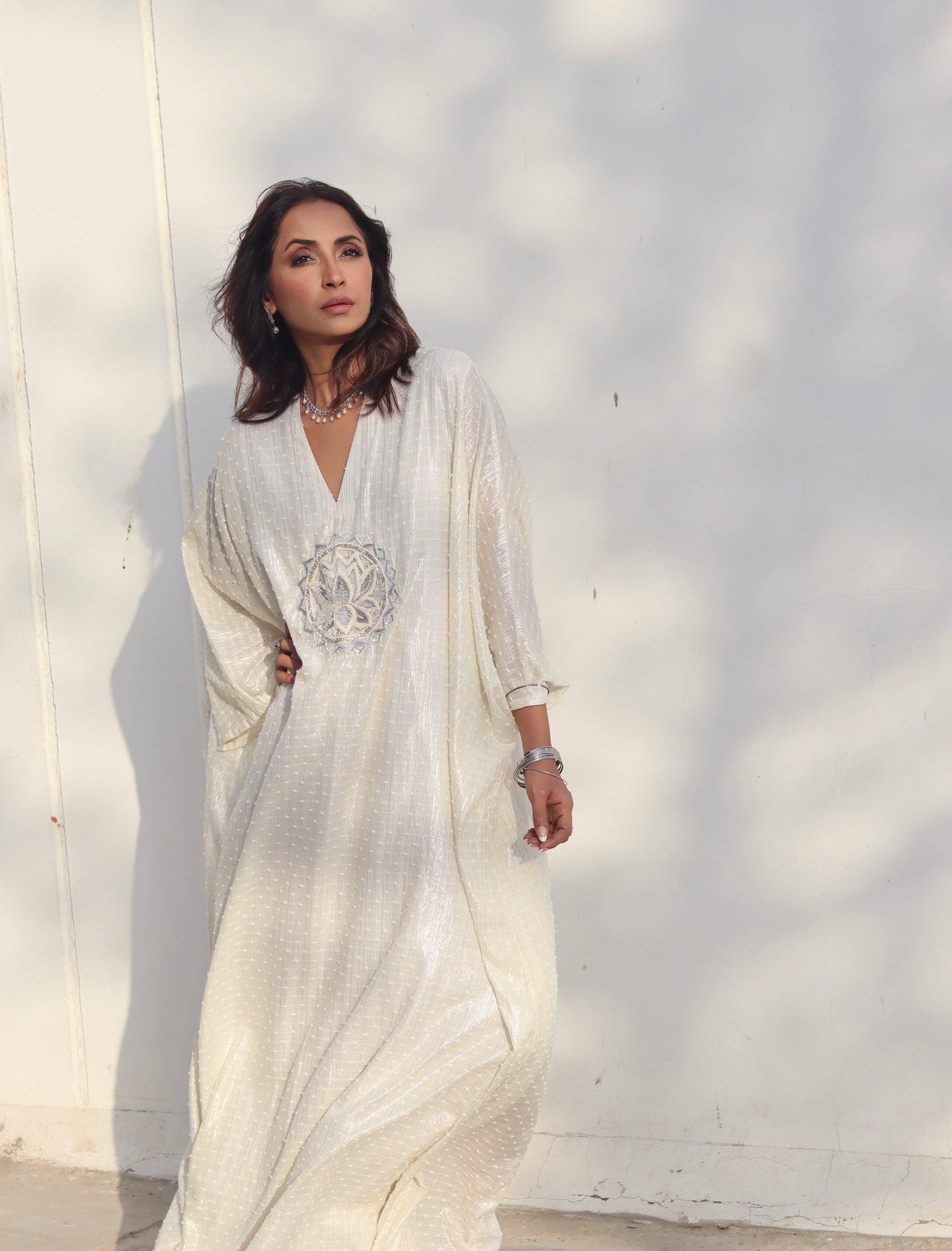 White lotus kaftan