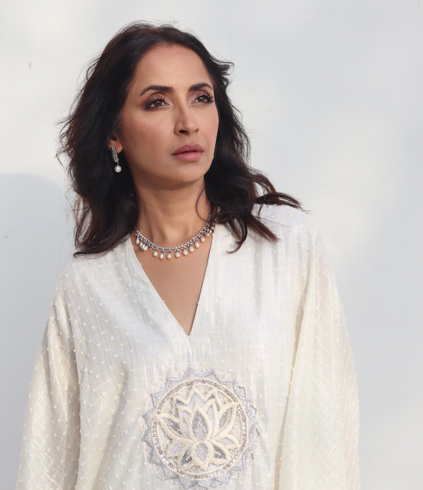 White lotus kaftan